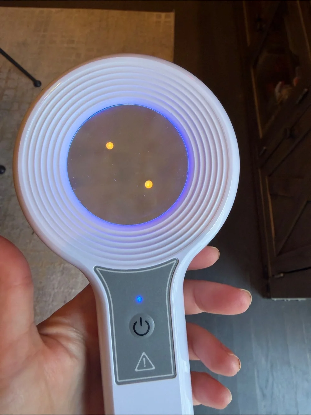 Woods lamp - dermatology diagnostic tool